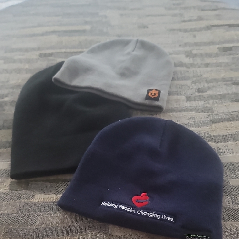 3 WINTER BEANIES